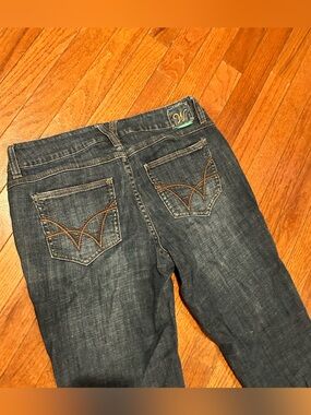 WORN Women’s size 10 straight leg jeans